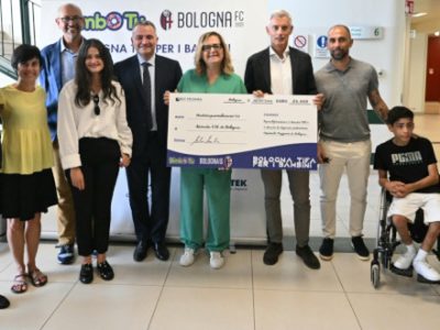 Bimbo Tu e il BFC consegnano il ricavato della campagna 'Bologna tifa per i bambini': 25.000 € per la Pediatria dell'Ospedale Maggiore