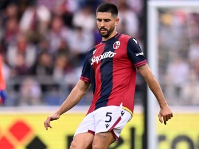 Bologna, moria di giocatori a ridosso del Genoa: si fermano Aebischer, Erlic, Iling-Junior e Ndoye. A Marassi rientrano Lucumí e Pobega