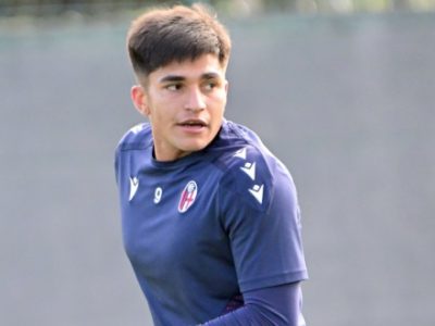 Partitella col Sasso Marconi, in campo anche Castro e Holm. Rientrato in città Lucumí, domani allenamento alle 11