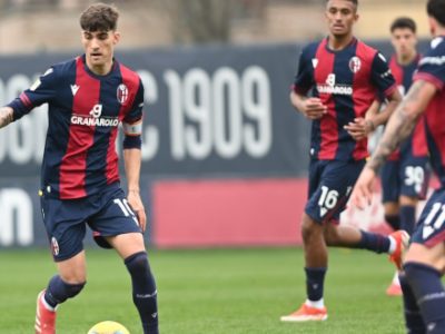 Il Bologna Primavera vince ancora e resta in corsa per la salvezza diretta: 2-0 casalingo alla Sampdoria con doppietta di Menegazzo